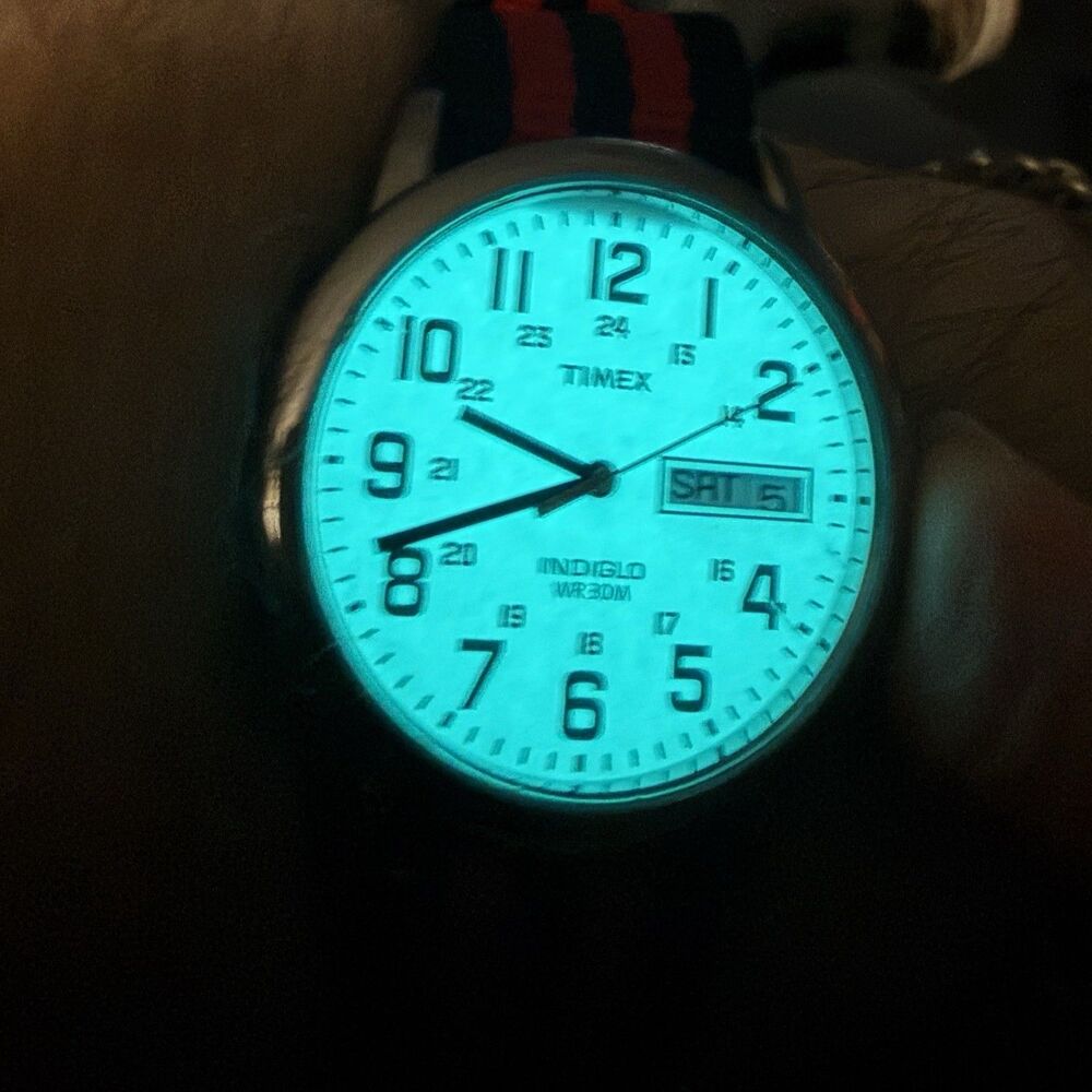 Timex Easy Reader T20461 Men's 35mm Watch Black Red Nylon EUC - Picture 3 of 12